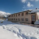 アダム ホテル