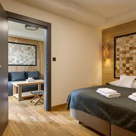 Otel Adam