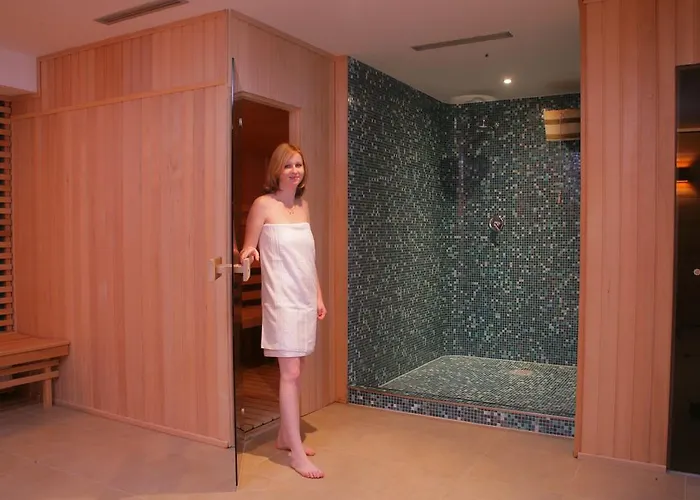 Adam Hotel 3*